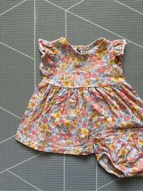 Carters|Baby Girl groovy Floral short sleeve Dress & Bloomer Set in yellow•••3M